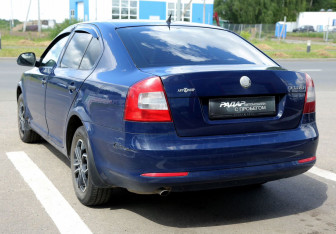Подержанный автомобиль Skoda Octavia Liftback 2010 года (4 фото)