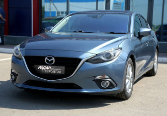 Подержанный автомобиль Mazda Axela Hatchback 2014 года (3 фото)