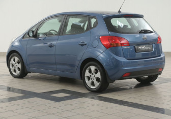 Подержанный автомобиль Kia Venga 2013 года (2 фото)