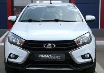 Подержанный автомобиль LADA (ВАЗ) Vesta Sedan 2018 года (2 фото)