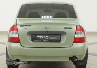Подержанный автомобиль LADA (ВАЗ) Kalina Sedan 2006 года (3 фото)