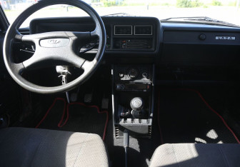 Подержанный автомобиль LADA (ВАЗ) 2107 2010 года (12 фото)