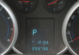 Подержанный автомобиль Chevrolet Cruze Hatchback 2012 года (18 фото)