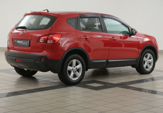 Подержанный автомобиль Nissan Qashqai 2007 года (4 фото)