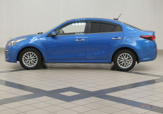 Подержанный автомобиль Kia Rio Sedan 2017 года (7 фото)