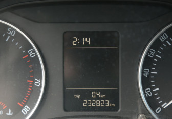 Подержанный автомобиль Skoda Octavia Liftback 2010 года (17 фото)