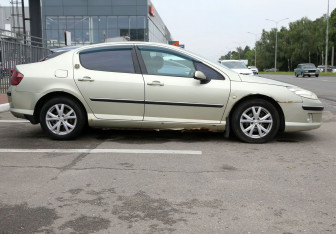 Подержанный автомобиль Peugeot 407 Sedan 2005 года (7 фото)