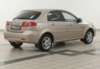 Подержанный автомобиль Chevrolet Lacetti Hatchback 2008 года (4 фото)