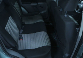 Подержанный автомобиль Suzuki SX4 Hatchback 2012 года (6 фото)