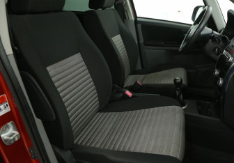 Подержанный автомобиль Suzuki SX4 Hatchback 2010 года (10 фото)
