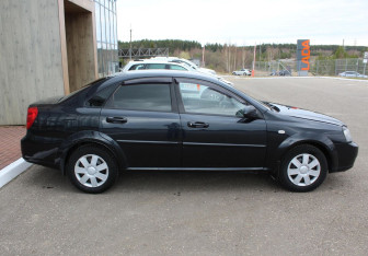 Подержанный автомобиль Chevrolet Lacetti Sedan 2008 года (8 фото)