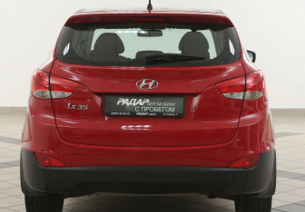 Подержанный автомобиль Hyundai ix35 2014 года (3 фото)