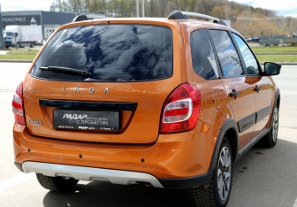 Подержанный автомобиль LADA (ВАЗ) Granta Wagon 2021 года (6 фото)
