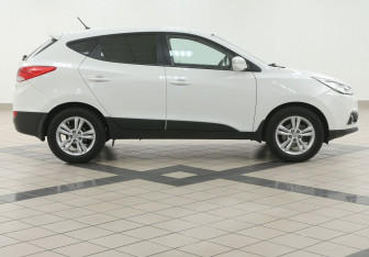 Подержанный автомобиль Hyundai ix35 2013 года (5 фото)