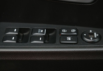 Подержанный автомобиль Kia Sportage 2012 года (17 фото)