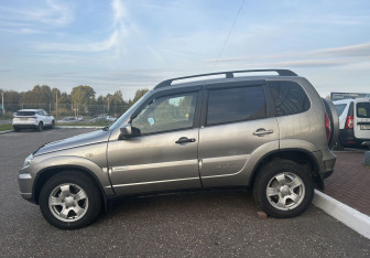 Подержанный автомобиль Chevrolet Niva 2012 года (4 фото)