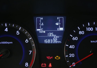 Подержанный автомобиль Hyundai Solaris Sedan 2014 года (18 фото)