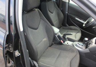 Подержанный автомобиль Peugeot 308 Wagon 2010 года (11 фото)
