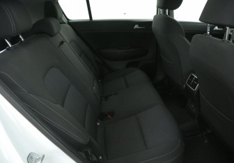 Подержанный автомобиль Kia Sportage 2018 года (11 фото)
