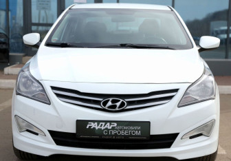 Подержанный автомобиль Hyundai Solaris Sedan 2015 года (2 фото)