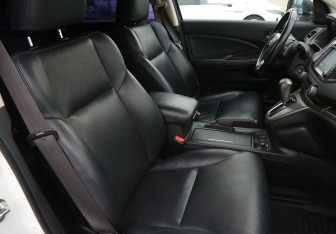 Подержанный автомобиль Honda CR-V 2014 года (10 фото)