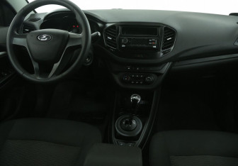 Подержанный автомобиль LADA (ВАЗ) Vesta Sedan 2016 года (12 фото)