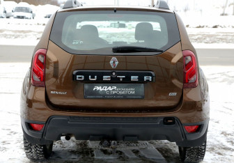 Подержанный автомобиль Renault Duster 2016 года (5 фото)