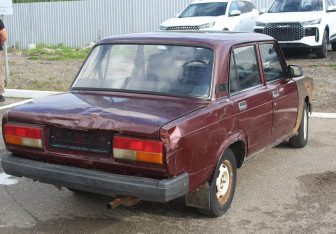 Подержанный автомобиль LADA (ВАЗ) 2107 2006 года (7 фото)