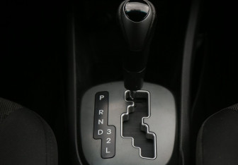 Подержанный автомобиль Kia Rio Sedan 2012 года (13 фото)