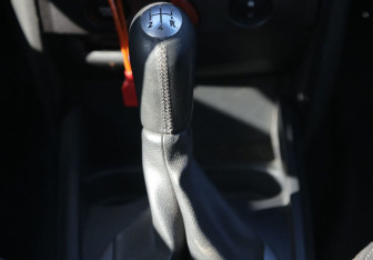 Подержанный автомобиль Renault Megane Sedan 2005 года (13 фото)