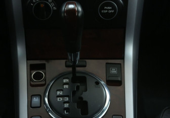 Подержанный автомобиль Suzuki Grand Vitara 2007 года (15 фото)