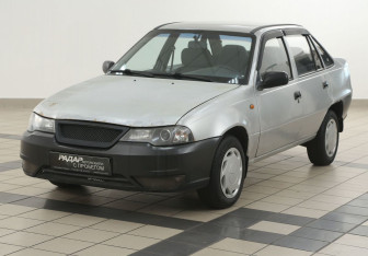 Подержанный автомобиль Daewoo Nexia Sedan 2010 года (8 фото)