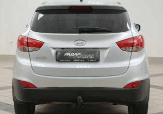 Подержанный автомобиль Hyundai ix35 2014 года (3 фото)