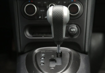 Подержанный автомобиль Nissan Qashqai 2012 года (13 фото)