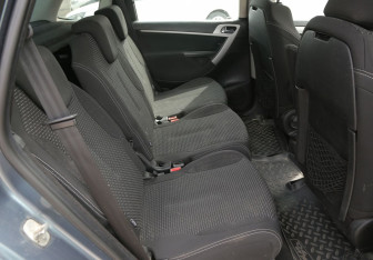 Подержанный автомобиль Citroen C4 Picasso 2008 года (11 фото)