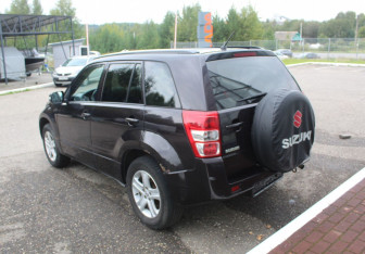 Подержанный автомобиль Suzuki Grand Vitara 2010 года (5 фото)