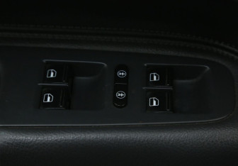 Подержанный автомобиль Volkswagen Touareg 2007 года (17 фото)