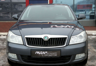 Подержанный автомобиль Skoda Octavia Liftback 2012 года (2 фото)
