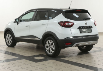 Подержанный автомобиль Renault Kaptur 2016 года (2 фото)
