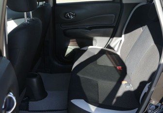 Подержанный автомобиль Nissan Note 2017 года (11 фото)