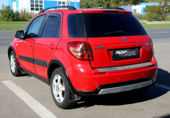 Подержанный автомобиль Suzuki SX4 Hatchback 2010 года (4 фото)
