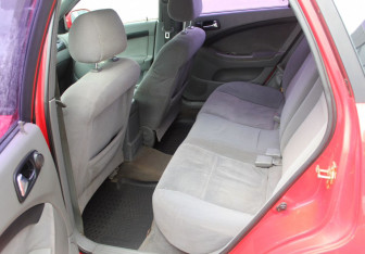 Подержанный автомобиль Chevrolet Lacetti Wagon 2006 года (12 фото)