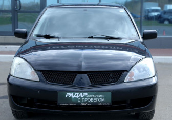 Подержанный автомобиль Mitsubishi Lancer Sedan 2006 года (2 фото)