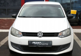 Подержанный автомобиль Volkswagen Polo Hatchback 2010 года (2 фото)