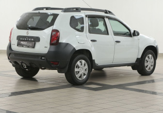 Подержанный автомобиль Renault Duster 2019 года (4 фото)