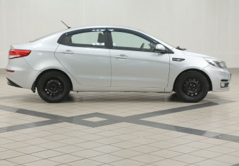 Подержанный автомобиль Kia Rio Sedan 2015 года (5 фото)