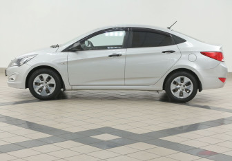 Подержанный автомобиль Hyundai Solaris Sedan 2016 года (7 фото)