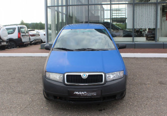 Подержанный автомобиль Skoda Fabia Hatchback 2003 года (2 фото)