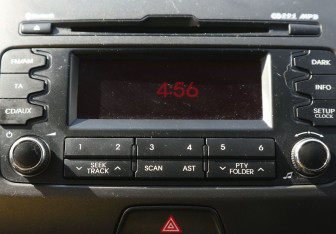 Подержанный автомобиль Kia Sportage 2012 года (15 фото)