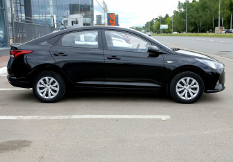 Подержанный автомобиль Hyundai Solaris Sedan 2021 года (7 фото)